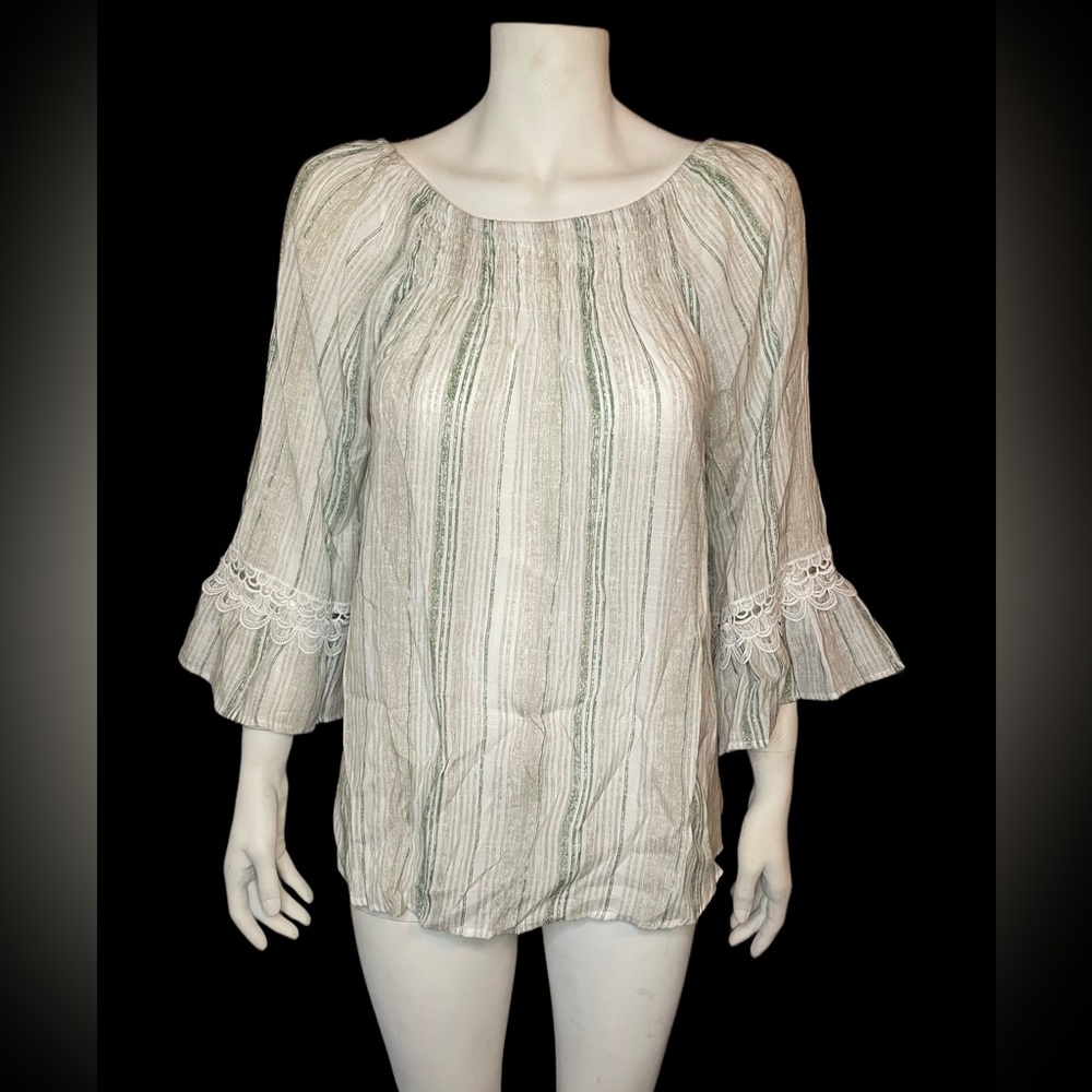 Floral & Ivy Bell Sheeve Boho Top Size M